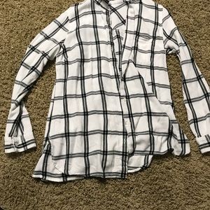 Old Navy b&w plaid button down flannel